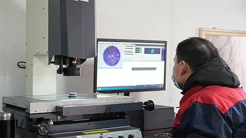 ด้วยวิสัยทัศน์ที่เฉียบคมและคำแนะนำที่แม่นยำ เราจึงสร้างแนวป้องกันคุณภาพสำหรับแม่พิมพ์อย่างมั่นคง